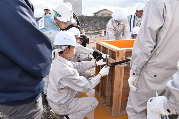 岡山環状南道路　現場見学体験会の様子