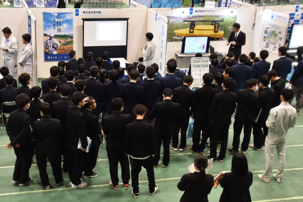 おかやま建設企業ライブの様子