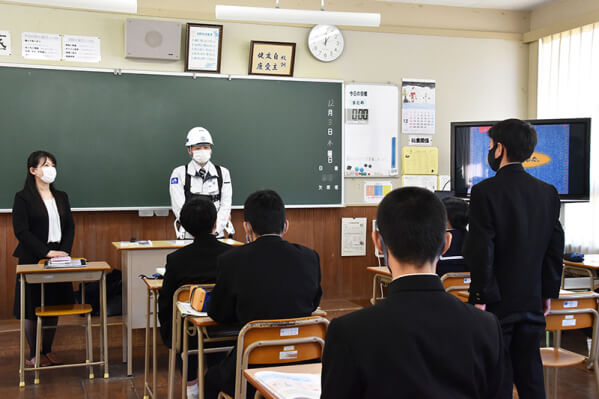 玉野市立山田中学校　チャレンジワークの様子