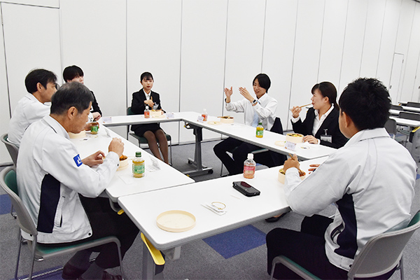 荒木組 内定式・内定者懇親会の様子