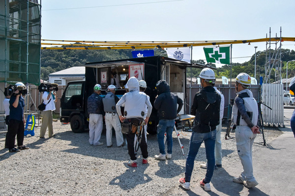 荒木組 かき氷イベントと取材の様子