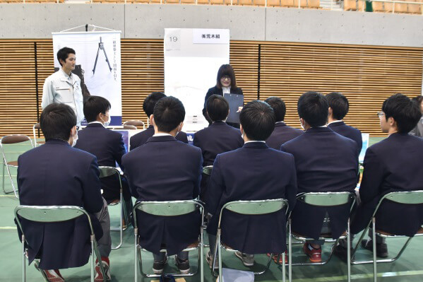 おかやま建設企業ライブの様子