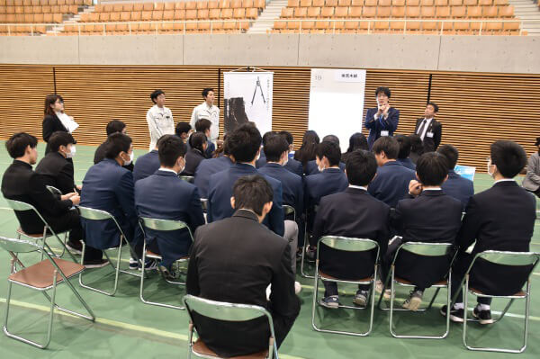 おかやま建設企業ライブの様子