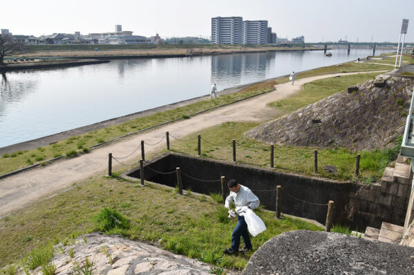 第8回天瀬・表町清掃活動の様子